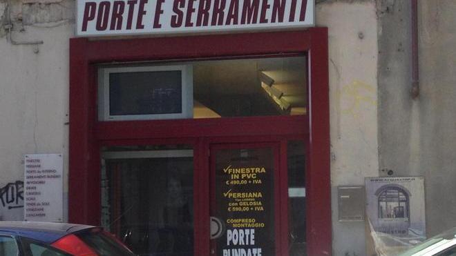 Vigile col doppio lavoro subito a processo per truffa