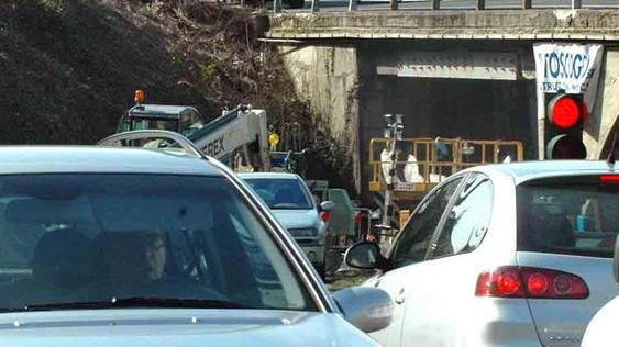 Cinque giorni di blocco sulla Lucchese