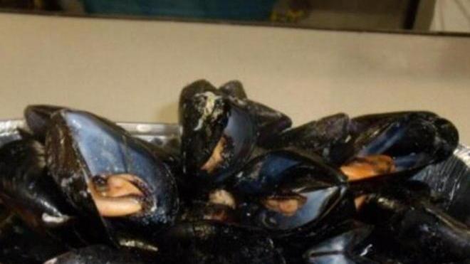 Le cozze al forno sono ormai un classico Uova e parmigiano, ecco il tocco in più