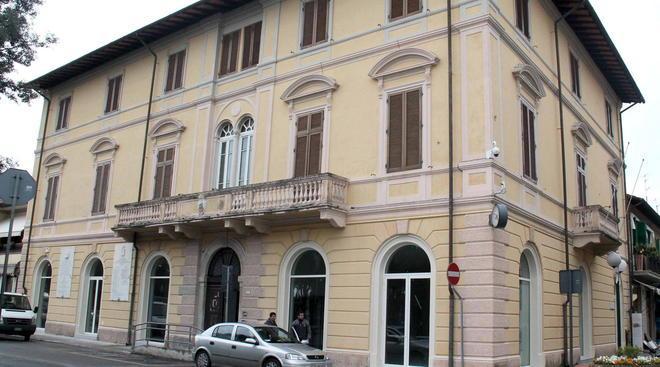 Buratti: la biblioteca resterà a Palazzo Quartieri 