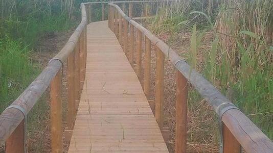 Ecco una nuova passerella nel cuore della zona umida