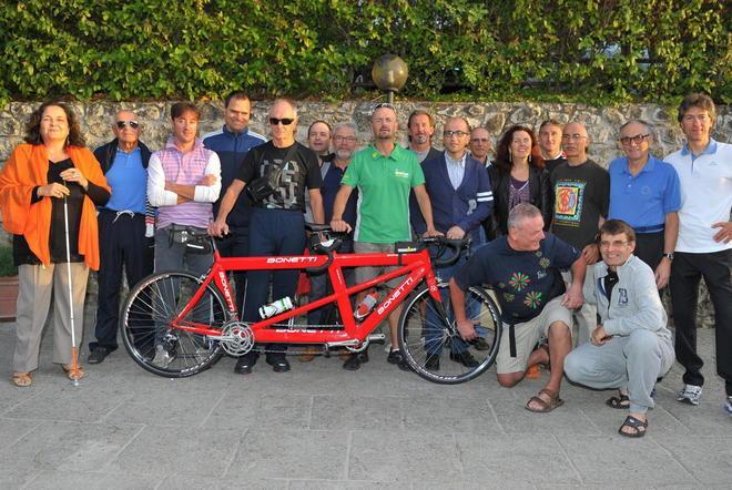 Il tour in tandem per non vedenti ha fatto tappa a Massa Marittima