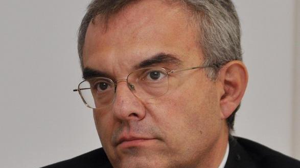 Vigile col doppio lavoro: sarà processato
