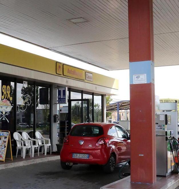 La beffa: i ladri brindano con le birre rubate
