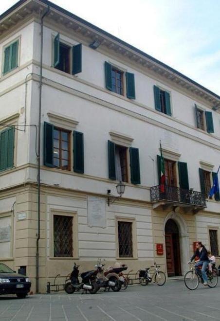 Redditi online, politici in ritardo 