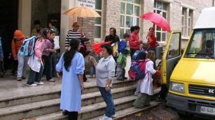Scuola, contributi alle famiglie