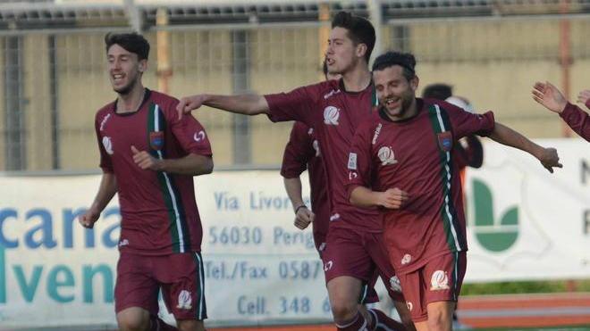 Pontedera fantastico, blitz a Salerno