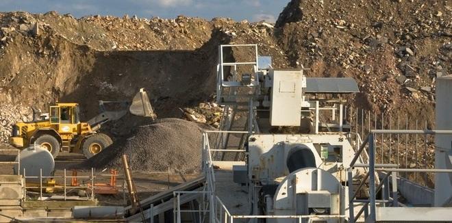 «Discarica abusiva» Alla Cliri 2 indagati e area sequestrata 