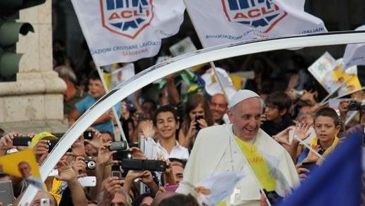 Il Papa ai lavoratori: «Coraggio e solidarietà lottiamo per il lavoro» 