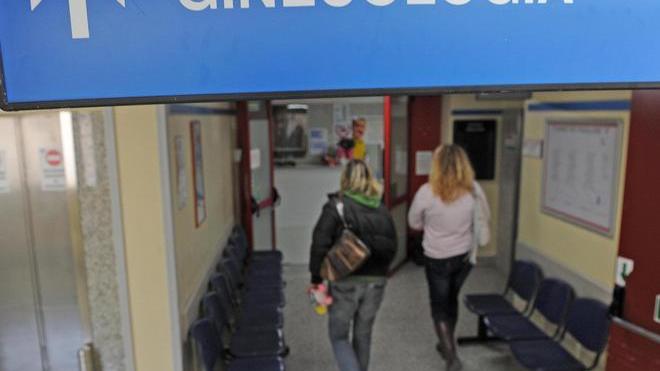 Aborto choc in ospedale: «Il feto non è stato tolto»