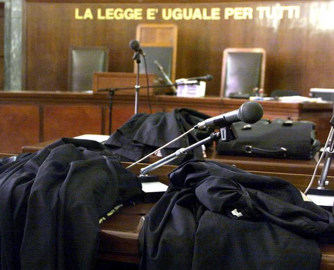 Truffa, tributarista sotto processo accusato dall’ex 