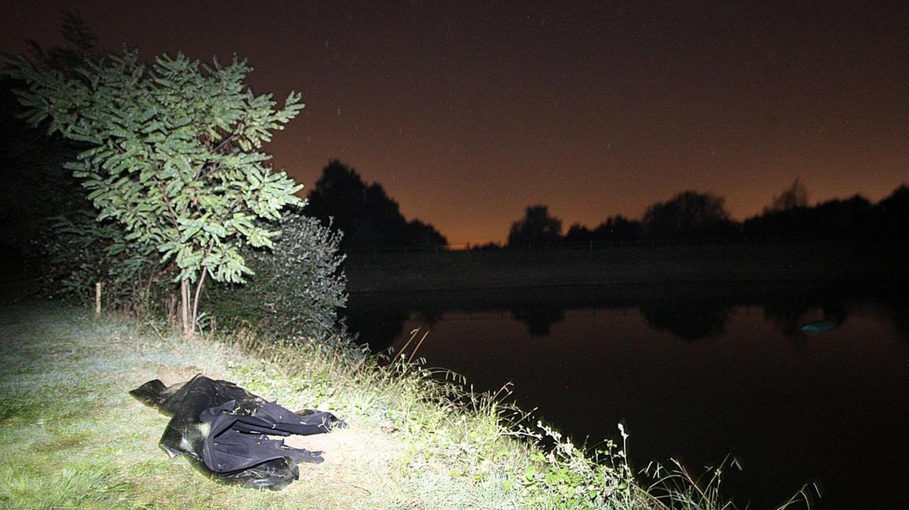 Muore in un laghetto recuperando le palline da golf