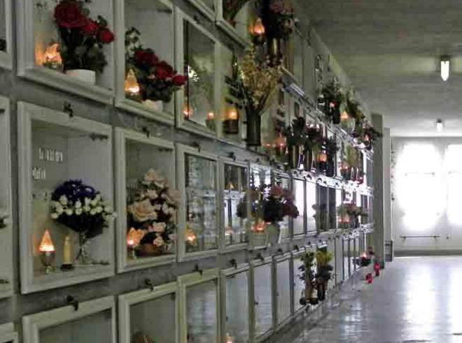 Spenta luce votiva, ma la bolletta era pagata 