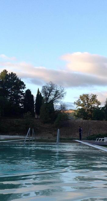 Oltre quota 5mila Pienone di bagnanti al biolago di Sasso 