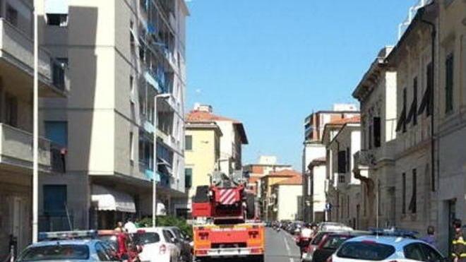 Tentato furto in abitazione quattro in fuga in via Lilla