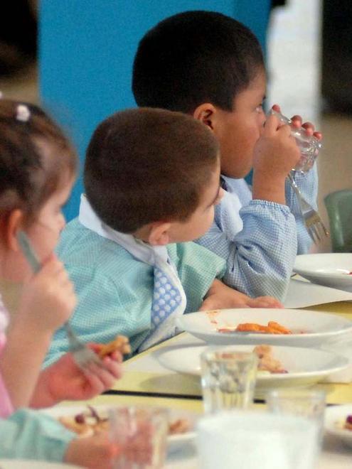 Scuola, niente rincari per la mensa 
