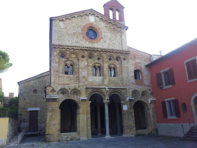 A San Zeno una cancellata anti-bivacchi 