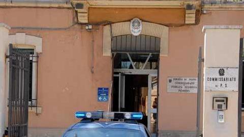 Bòtte a un poliziotto, patteggia