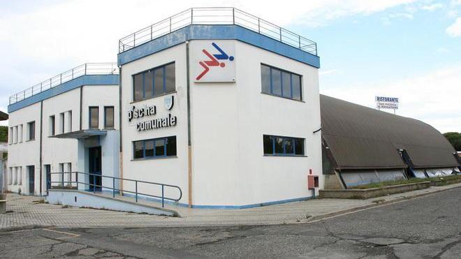 Piscina comunale, apertura rimandata al 28 ottobre