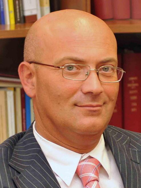 Assunzione dubbia all’ufficio tributi, scoppia la polemica 