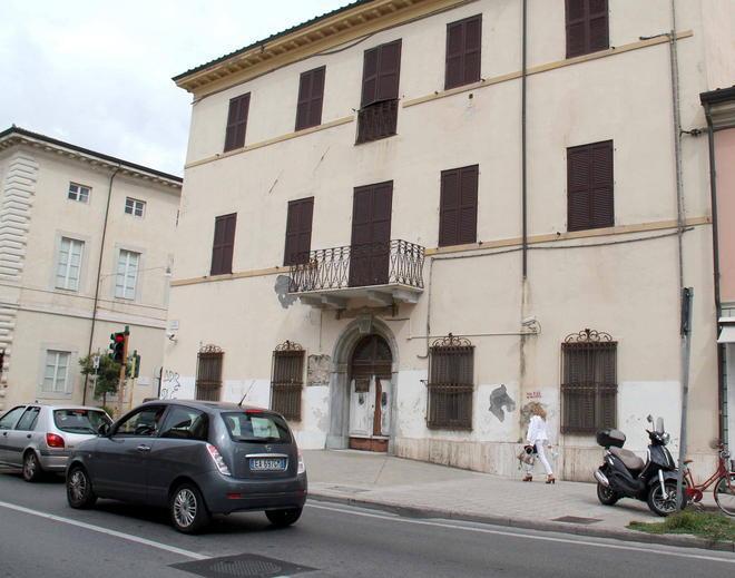Ex caserma ai privati: per il Pd via alla vendita 