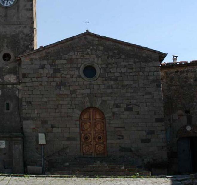 La messa si fa fuori dalla chiesa 
