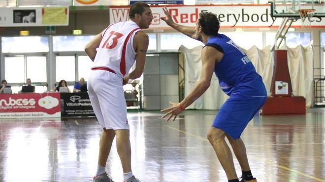 Deloach brilla invano la Pallacanestro battuta