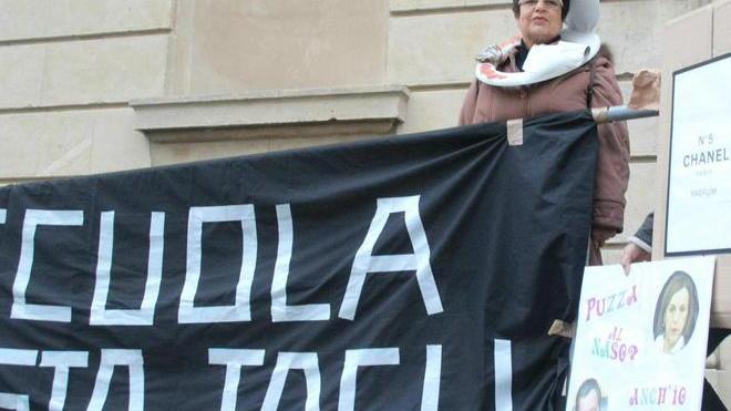 Scuola, un taglio deciso alle assunzioni