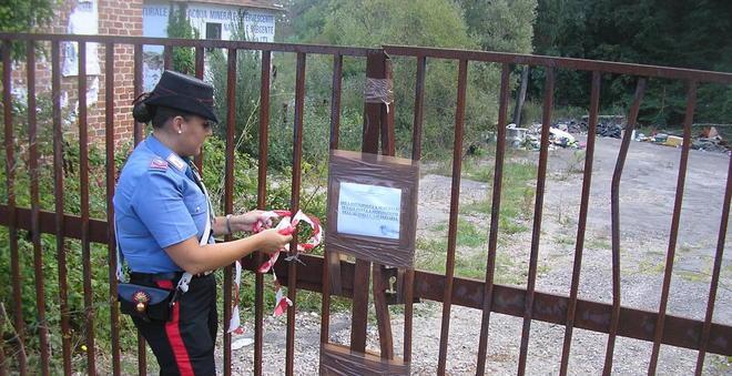 Discarica di rifiuti anziana denunciata 