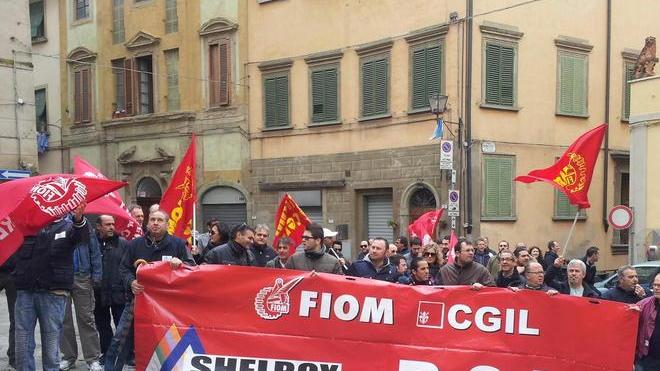 Lavoratori Shelbox scrivono a Papa Francesco: «Ci dia il suo sostegno»