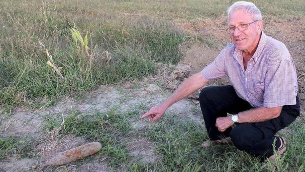 Bomba sull’argine del fosso trovata da un pensionato