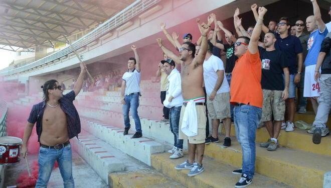 La curva canta: «Tutti a Gubbio» Tifosi-squadra, feeling ritrovato 