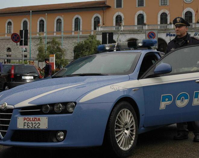 Arrestati per furto tre giovani, uno è minorenne 