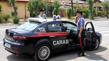 Molesta una donna nel parcheggio di un supermercato a Viareggio