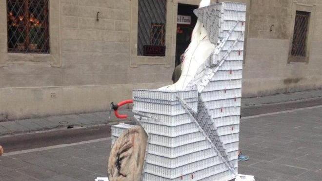 Scultura choc contro il doping ai Mondiali di ciclismo