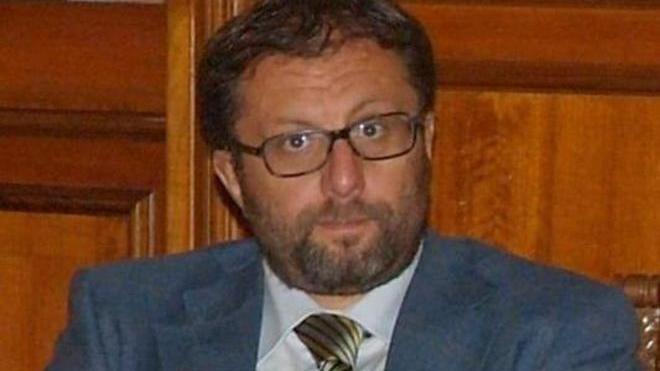 Gli stipendi dei dirigenti Del Regno straccia tutti