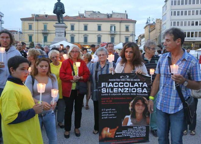 Una fiaccolata per ricordare Sabrina
