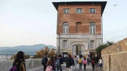 Lavori completati, riapre la sede del liceo Foresi