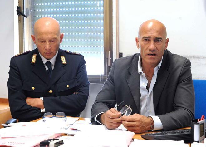 Picchia l’anziana madre e la chiude fuori casa 