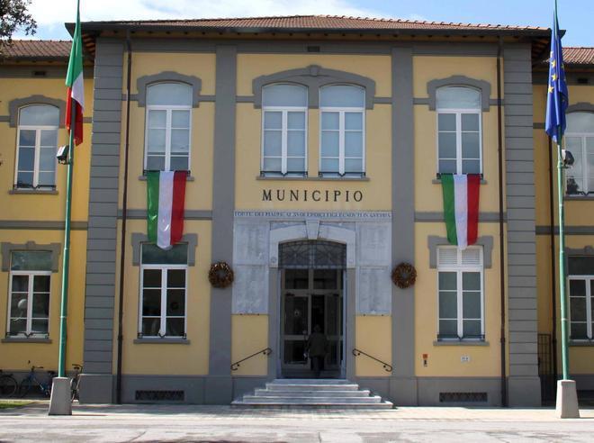 I dipendenti del Comune contro Buratti 