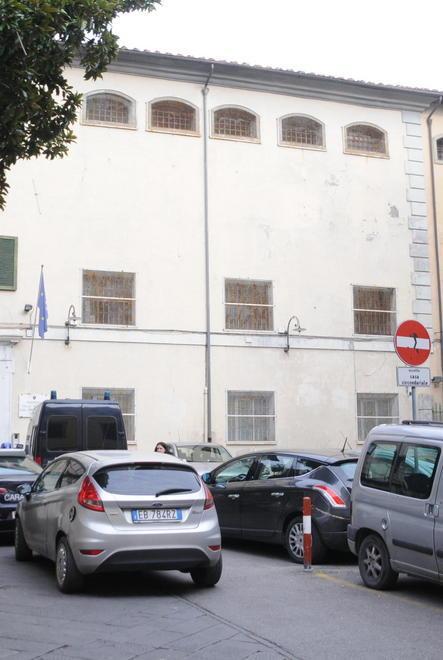 Agente di custodia aggredito da un detenuto in carcere 