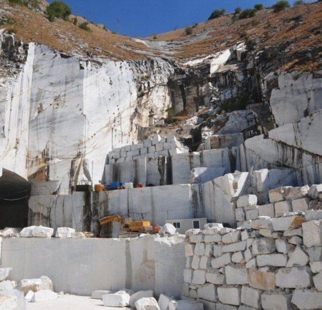 “Nero” alle cave, indagati i fratelli Venezia 