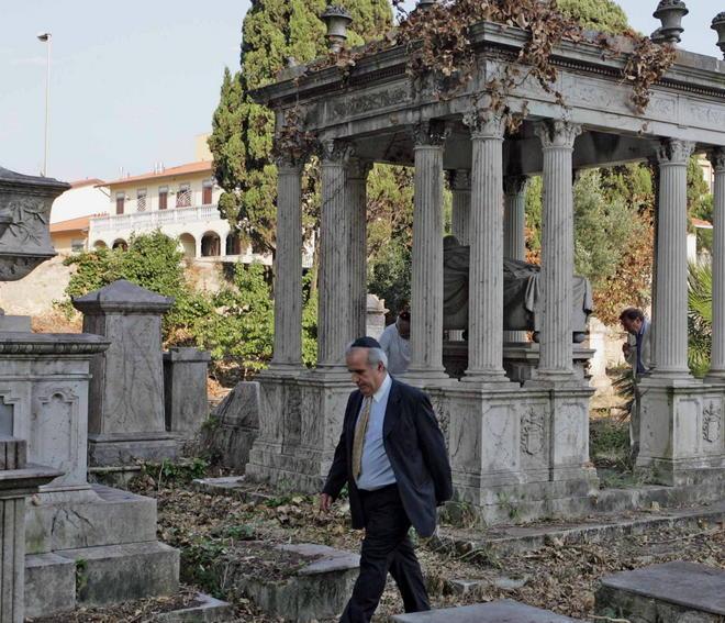 Antico cimitero israelitico, via ai lavori su muro e ingresso