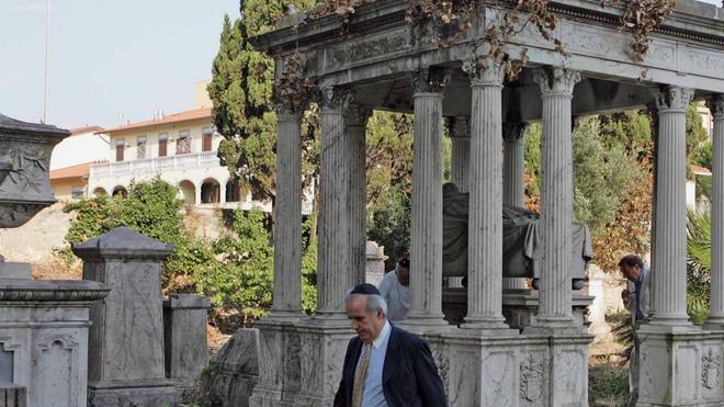 Antico cimitero israelitico, via ai lavori su muro e ingresso