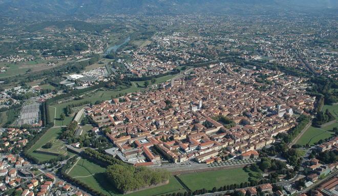 Le fotografie dei lettori per festeggiare le Mura 