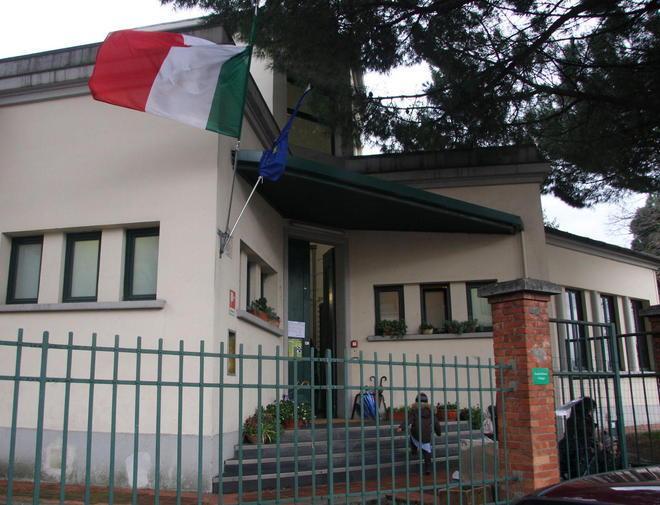 Prato, acqua dentro la scuola dell’infanzia di Cafaggio: colpa degli aghi di pino 