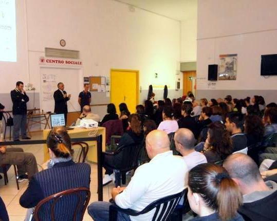 Prato, tantissime donne al corso di protezione e difesa personale 