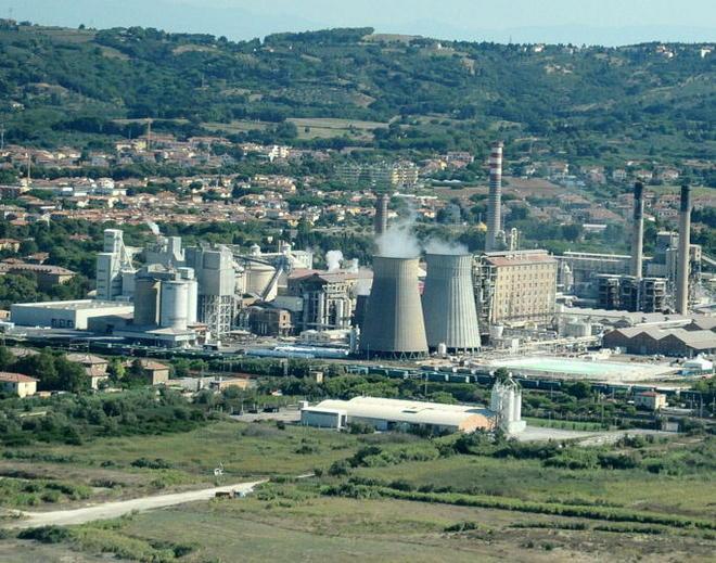 Solvay, il futuro divide Scoppia la bagarre in consiglio comunale 