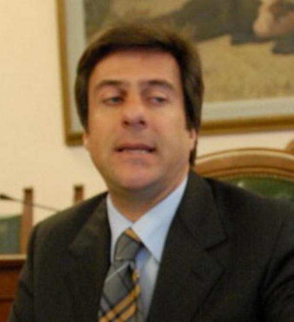 In giunta la nuova delibera Bonifazi: «Niente consiglio»