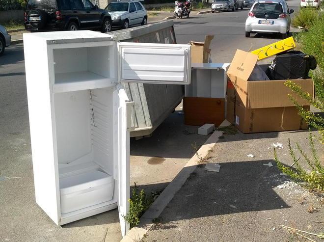 «Rifiuti in strada, è dura contrastare gli incivili»
